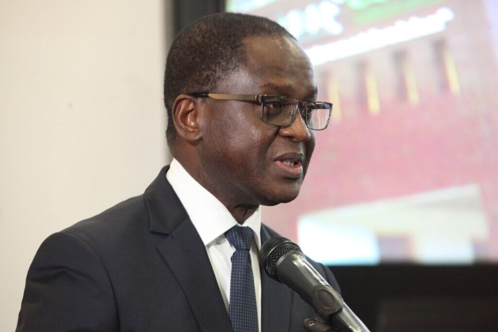 Passation de charges du nouveau Président de la CGECI M. Ahmed CISSE : « Je m’engage avec votre appui, à renforcer le pacte de confiance dont jouit notre Confédération auprès des pouvoirs publics pour répondre à tous ces défis présents et futurs auxquels nous serons toujours confrontés »