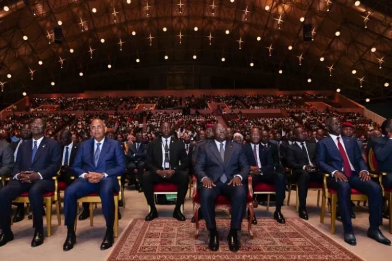 88581-ceremonie-d-inauguration-du-parc-des-expositions-d-abidjan-presidee-par-le-jmbvrnbxxjd